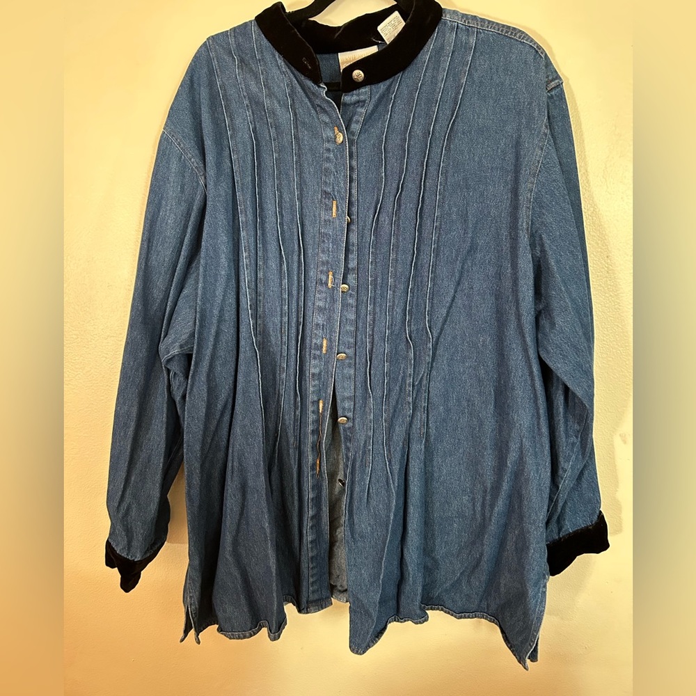 Vintage denim coat /velvet sleeves and collar